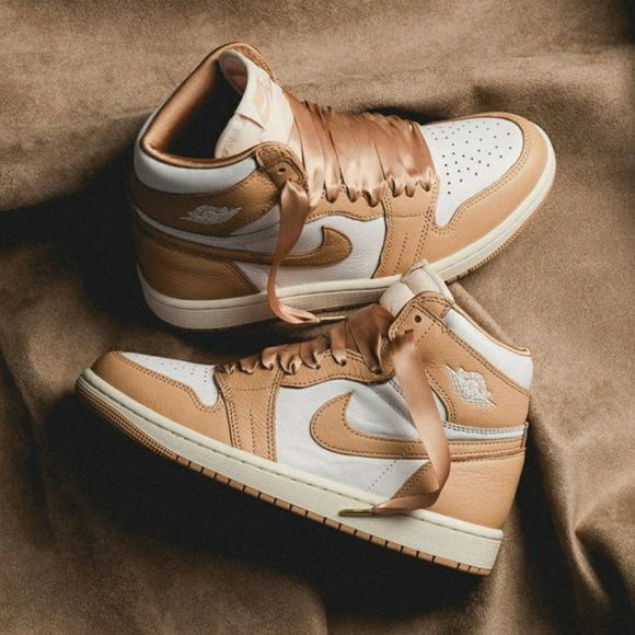 Air Jordan 1 Retro High OG WMNS 'Praline'