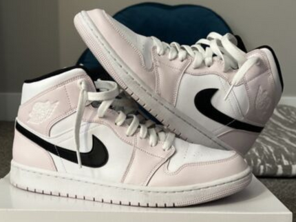 Jordan 1 Mid Barely Rose (W)