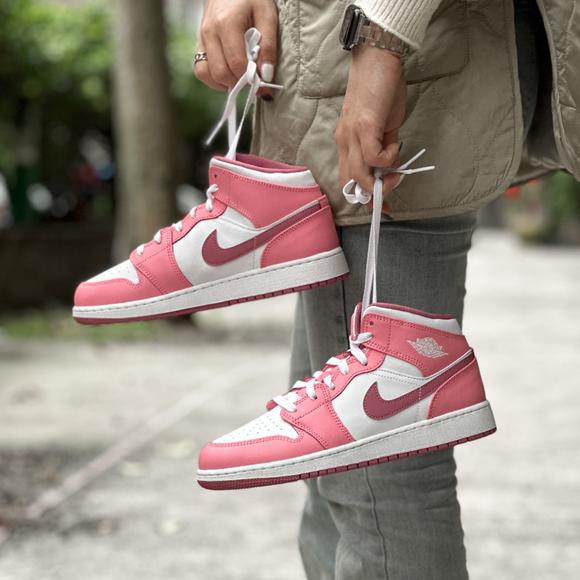 Nike Air Jordan 1  Mid Valentines Day 2023 (GS)