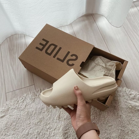 Yeezy Yeezy Slide Bone 2023