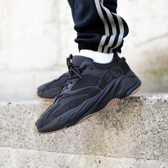 adidas Yeezy Boost 700 Utility Black