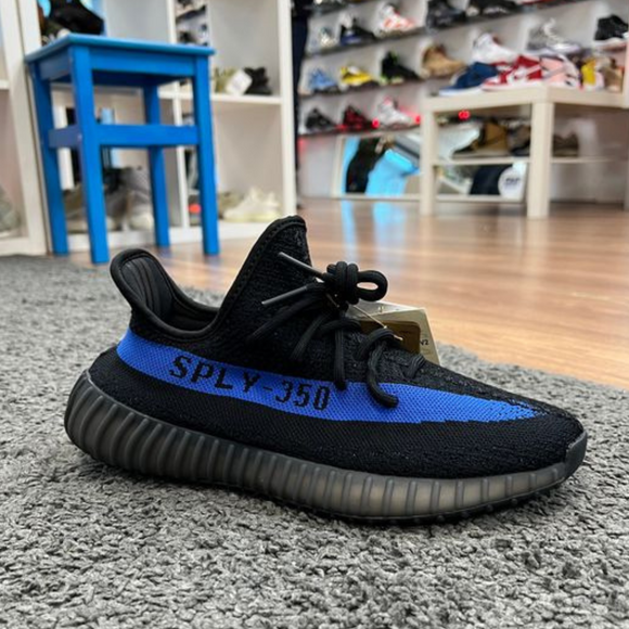 Yeezy Boost 350 V2 Dazzling Blue