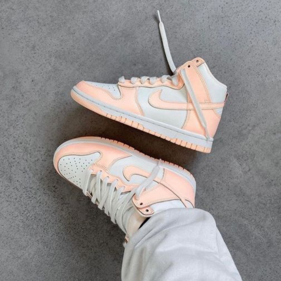 Nike Nike Dunk High Crimson Tint (W)