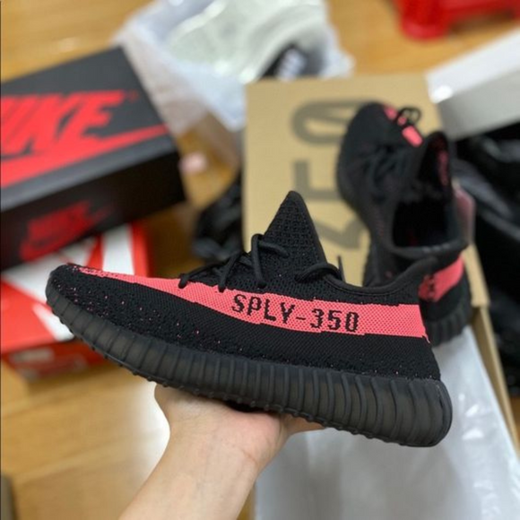 Yeezy Boost 350 V2 Core Black Red