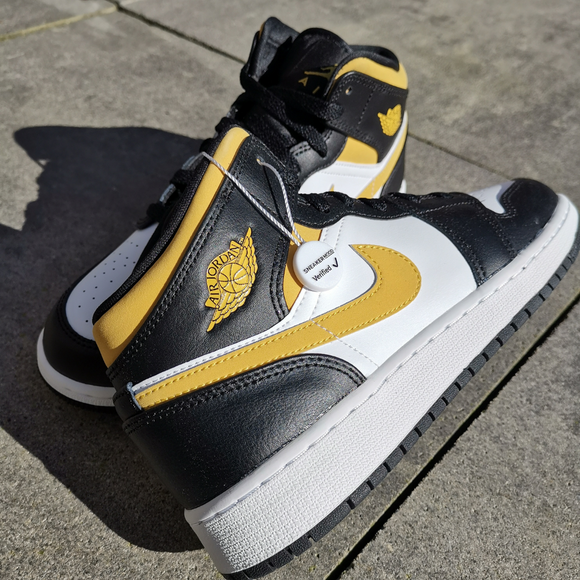 Air Jordan 1 Mid White Pollen Black (GS)