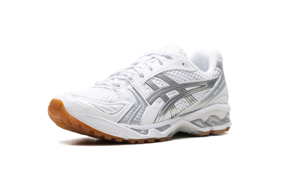 ASICS Gel-Kayano 14 A.P.C. White Pure Silver 1203A727-100 SneakerMood Front three-quarter view