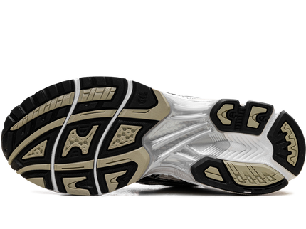 ASICS Gel-Kayano 14 Birch Pure Silver 1203A537-200 SneakerMood Outsole view