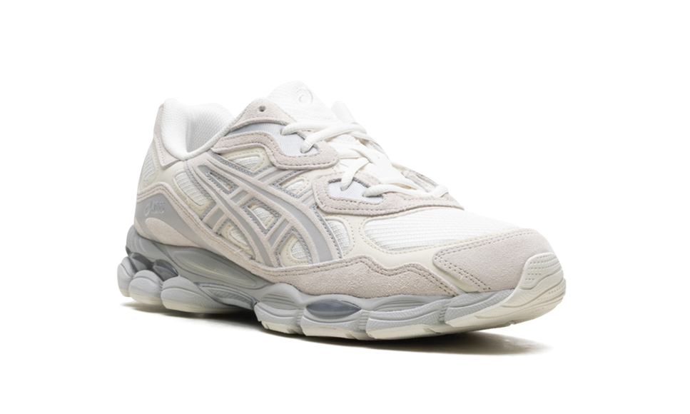 ASICS Gel-NYC Cream Grey 1203A739-100 SneakerMood Front three-quarter view