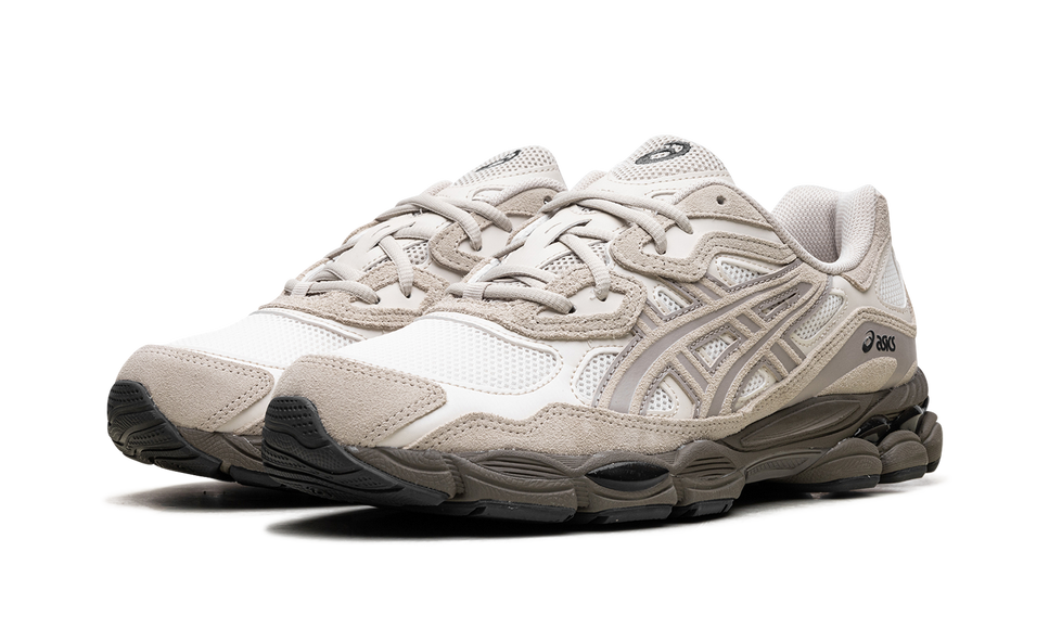 ASICS Gel-NYC Cream Putty 1203A383-105 SneakerMood Pair, three-quarter view