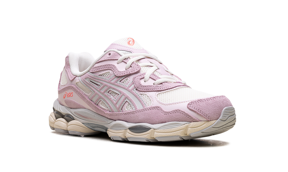 ASICS Gel-NYC Cream Rose Water 1203A383-106 SneakerMood Front three-quarter view