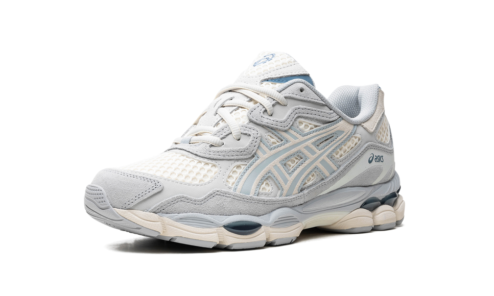 ASICS Gel-NYC Ivory Mid Grey 1203A372-600 SneakerMood Front three-quarter view