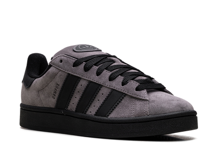 Adidas Campus 00s Charcoal Black IF8770 SneakerMood Front three-quarter view