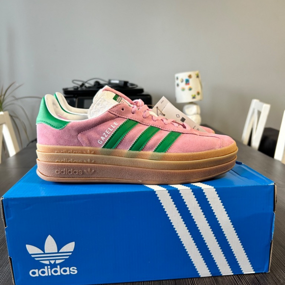 Adidas Gazelle Bold "True Pink" WMNS IE0420 SneakerMood Shoe and box view