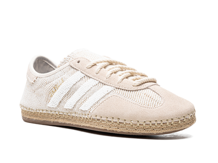 Adidas Gazelle CLOT Halo Ivory IH3144 SneakerMood Front three-quarter view