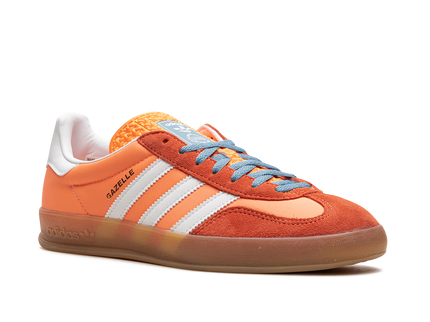 Adidas Gazelle Indoor Beam Orange HQ9016 SneakerMood Front three-quarter view