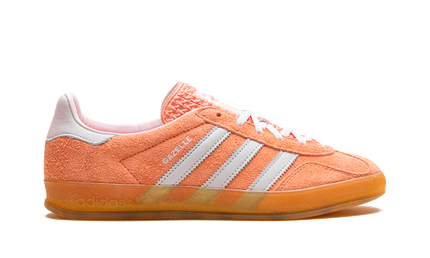 Adidas Gazelle Indoor Wonder Clay IE2946 SneakerMood Side view, toe pointing right