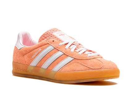 Adidas Gazelle Indoor Wonder Clay IE2946 SneakerMood Front three-quarter view