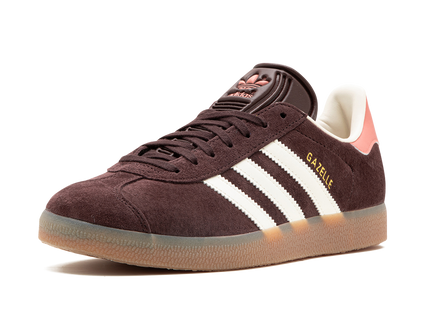 Adidas Gazelle Shadow Brown IF3233 SneakerMood Front three-quarter view