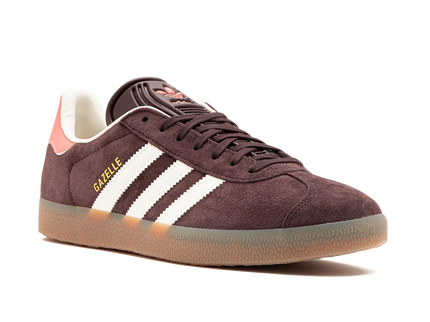 Adidas Gazelle Shadow Brown IF3233 SneakerMood Front three-quarter view