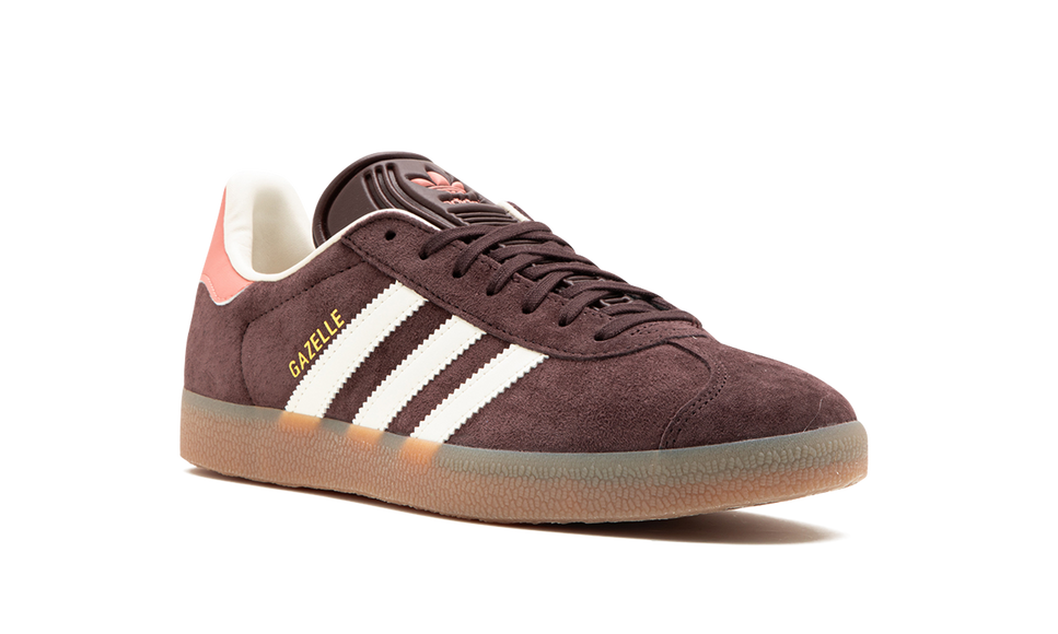 Adidas Gazelle Shadow Brown IF3233 SneakerMood Front three-quarter view