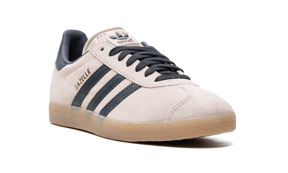Adidas Gazelle Wonder Taupe Night Indigo IG6199 SneakerMood Front three-quarter view