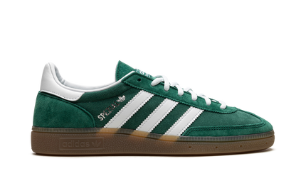 Adidas Handball Spezial Collegiate Green Gum IF8913 SneakerMood Side view, toe pointing right