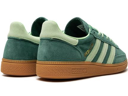 Adidas Handball Spezial Collegiate Green Semi Green Spark IE5896 SneakerMood Pair, rear three-quarter view
