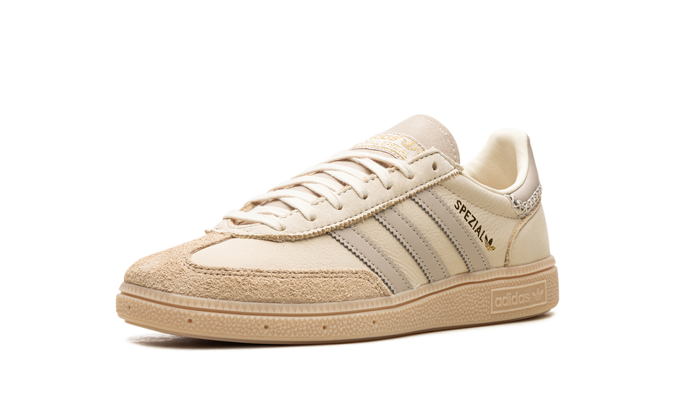 Adidas Handball Spezial Cream White Beige IE3699 SneakerMood Front three-quarter view