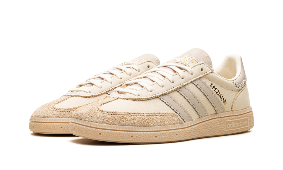 Adidas Handball Spezial Cream White Beige IE3699 SneakerMood Pair, front three-quarter view