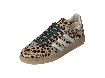 Adidas Handball Spezial Leopard Magic Beige KI6678 SneakerMood Front three-quarter view