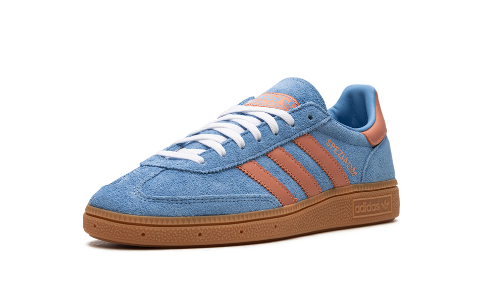 Adidas Handball Spezial Light Blue Wonder Clay IF6564 SneakerMood Front three-quarter view