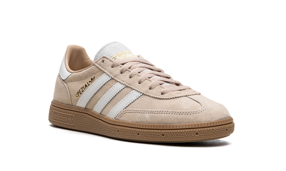 Adidas Handball Spezial Magic Beige ID8779 SneakerMood Front three-quarter view