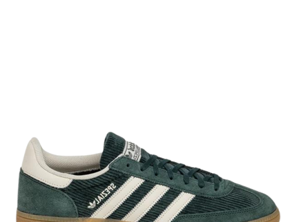 Adidas Handball Spezial Mineral Green IG1976 SneakerMood Side view toe pointing right