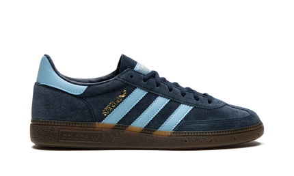 Adidas Handball Spezial Navy Gum BD7633 SneakerMood Side view, toe pointing right