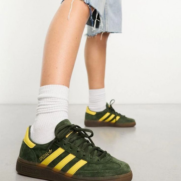 Adidas Handball Spezial Night Cargo EF5748 SneakerMood On feet, side view