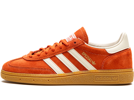 Adidas Handball Spezial Preloved Red Gum IG6191 SneakerMood Side view, toe pointing left