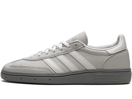 Adidas Handball Spezial Triple Grey IE9840 SneakerMood Side view, toe pointing left