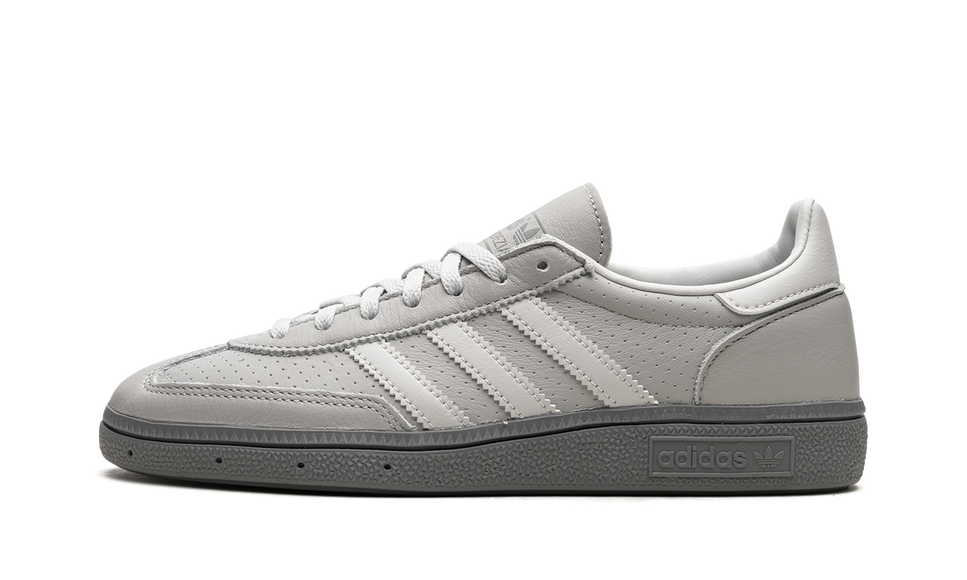 Adidas Handball Spezial Triple Grey IE9840 SneakerMood Side view, toe pointing left