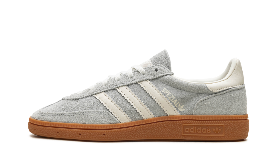 Adidas Handball Spezial Wonder Silver Gum IF6491 SneakerMood Side view, toe pointing left