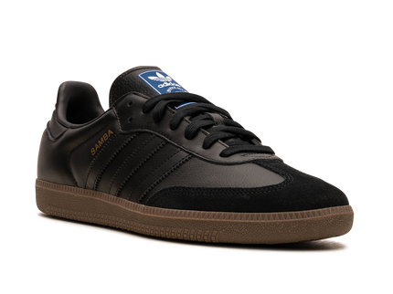 Adidas Samba OG Core Black Gum IE3438 SneakerMood Front three-quarter view