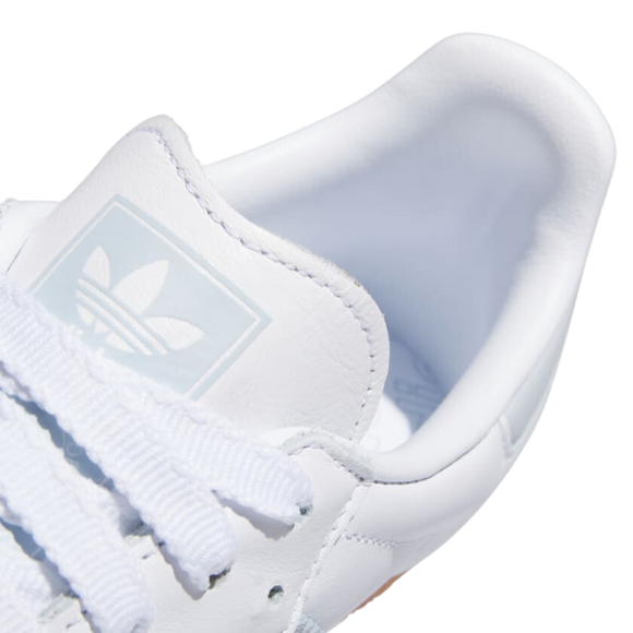 Adidas Samba OG White Halo Blue Gum IE0877 SneakerMood Laces and tongue detail