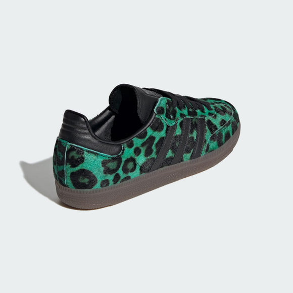 Adidas Samba Semi Screaming Green Core Black Gold Metallic HQ9374 SneakerMood Rear three-quarter view
