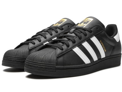 Adidas Superstar Core Black Cloud White Gold EG4959 SneakerMood Pair, front three-quarter view