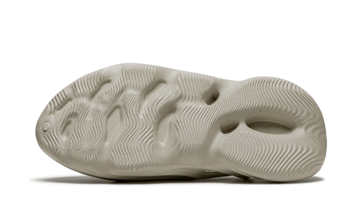 Adidas Yeezy Foam RNNR Sand FY4567 SneakerMood Outsole view