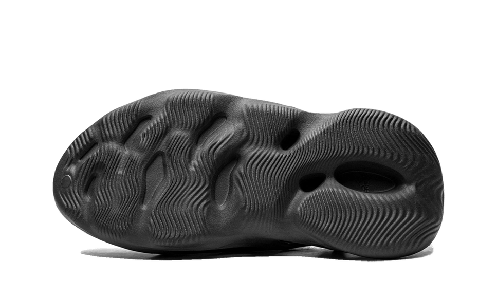 Adidas Yeezy Foam RNR Onyx HP8739 SneakerMood Outsole view