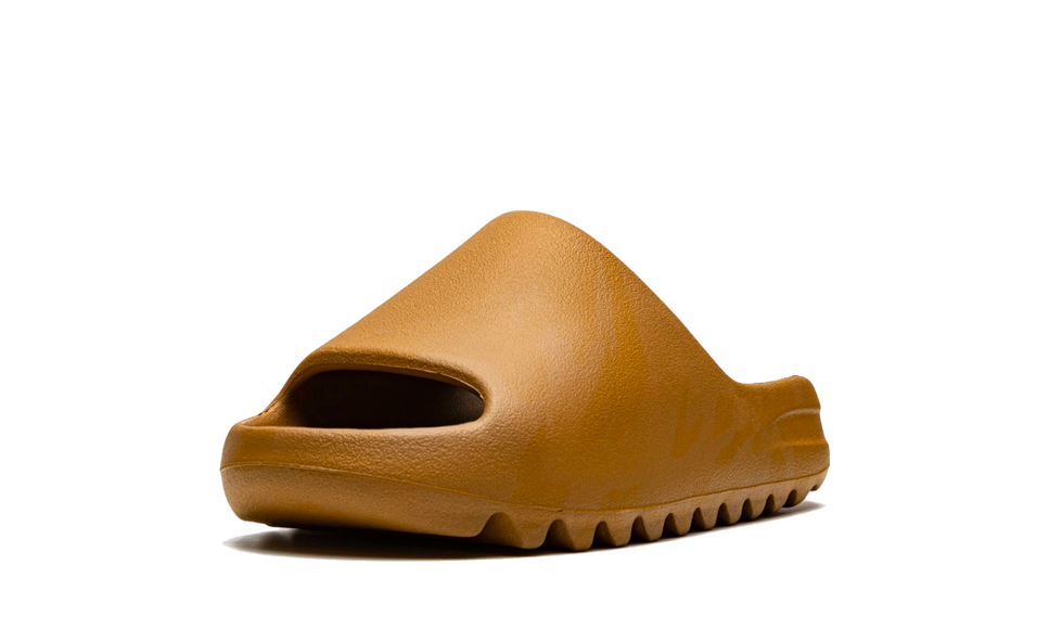 Adidas Yeezy Slide Ochre GW1931 SneakerMood Front three-quarter view