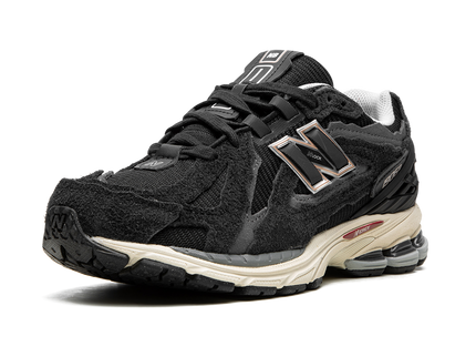New Balance 1906D Protection Pack Black M1906DD SneakerMood Front three-quarter view