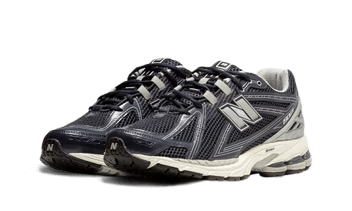 New Balance 1906R Eclipse M1906RCA SneakerMood Pair, front three-quarter view