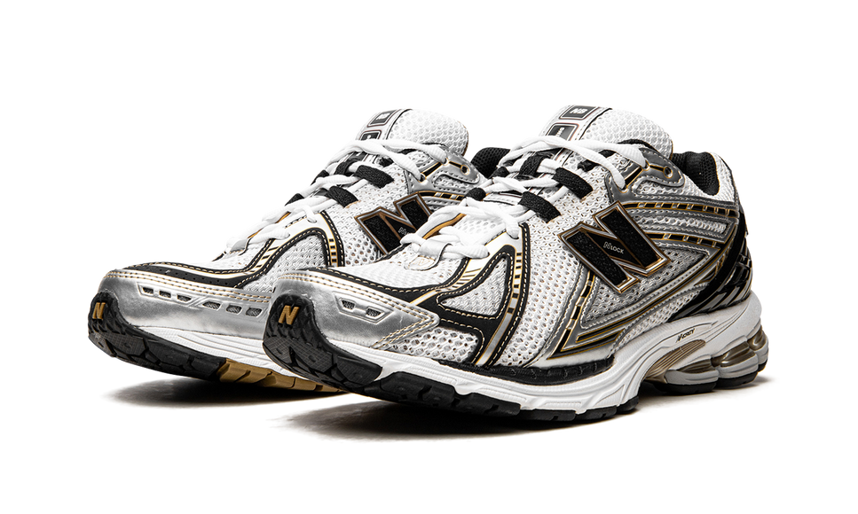 New Balance 1906R White Metallic Gold M1906RA SneakerMood Pair, front three-quarter view