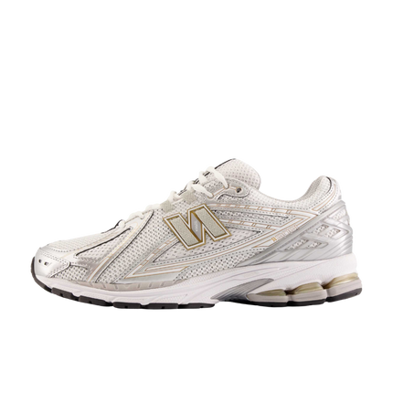 New Balance 1906R White Rain Cloud Silver Metallic M1906RI SneakerMood Side view, toe pointing left